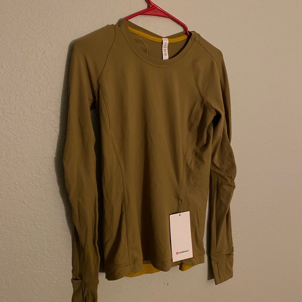 Lululemon - Runderful Long Sleeve Pullover in Grape Leaf